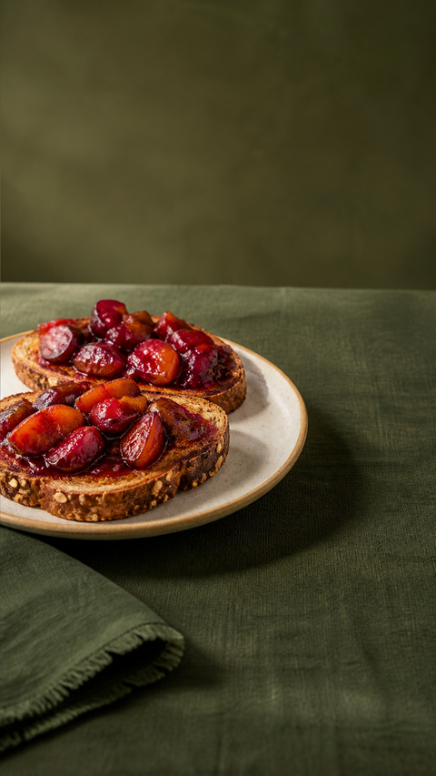 Cinnamon Plum Breakfast Toast SweetMonkFruit recipe hero